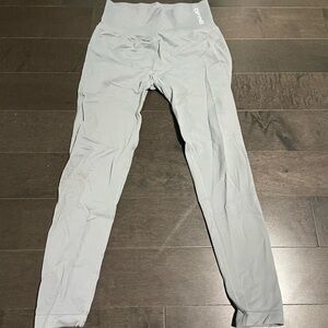 Dfyne Light Gray High-Waisted Leggings